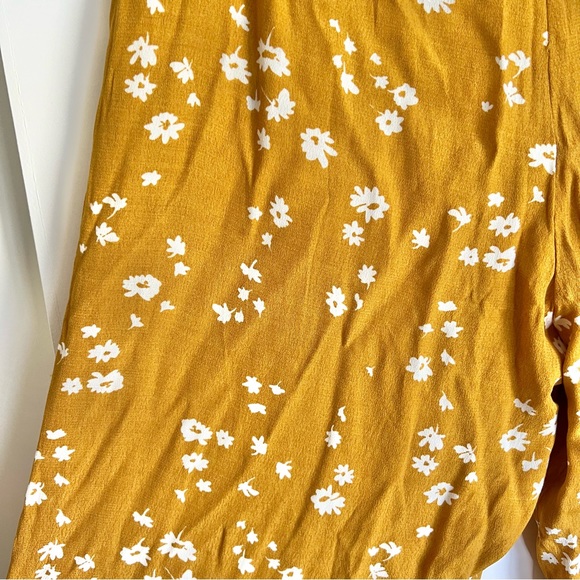 NWT Mustard and white floral pants - Picture 6 of 6